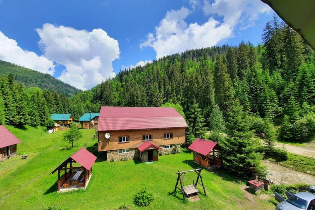 Номер 6 Садиба У Ані Synevyrsʼka Polyana Exterior foto
